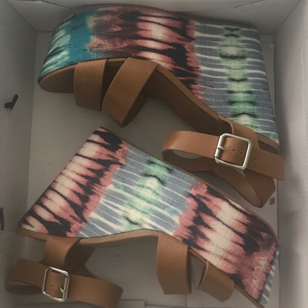 Aldo wedge shoes